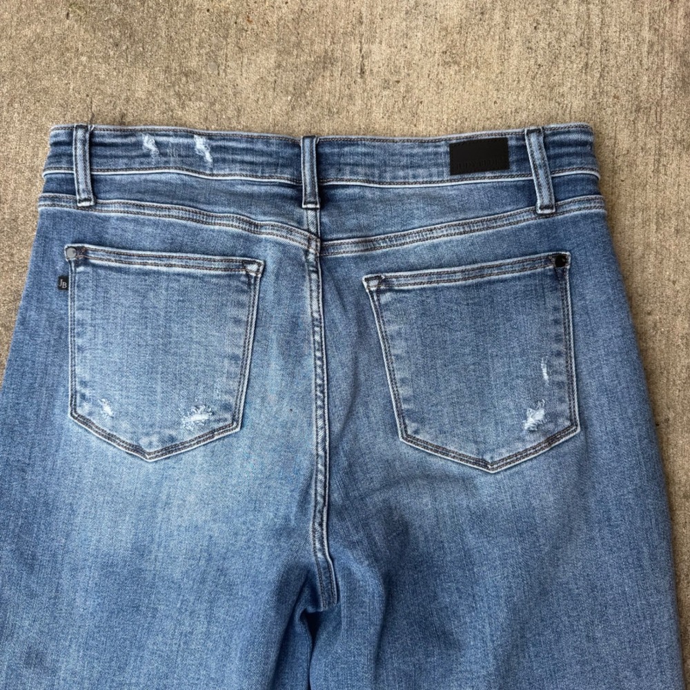 Judy Blue Wide Leg Distressed Jeans Medium Wash Button Fly JB82509MD Size 15/32 - Picture 7 of 11